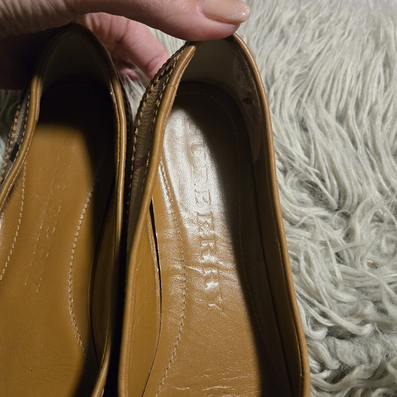 Burberry Flats Size 7.5 - Picture 2 of 7